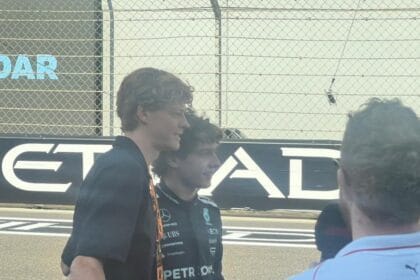 Sinner al GP di Abu Dhabi con Laila Hasanovic, la giornata