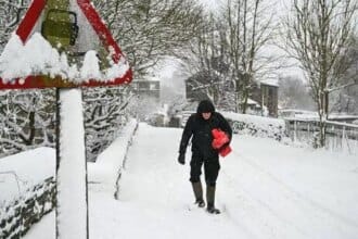 UK snow maps show 13 counties to be hit as far south as London in Arctic blast