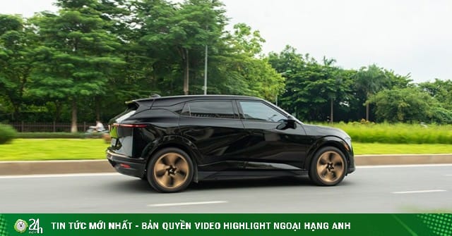 Giá xe VinFast VF 7 mới nhất kèm ưu đãi tháng 1/2026 Giá xe VinFast VF 7 mới nhất kèm ưu đãi tháng 1/2026