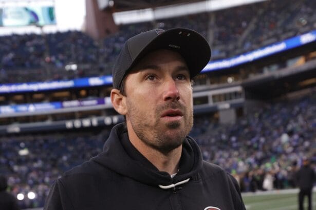 Report: 49ers OC Klay Kubiak removes his name from consideration for head coaching jobs