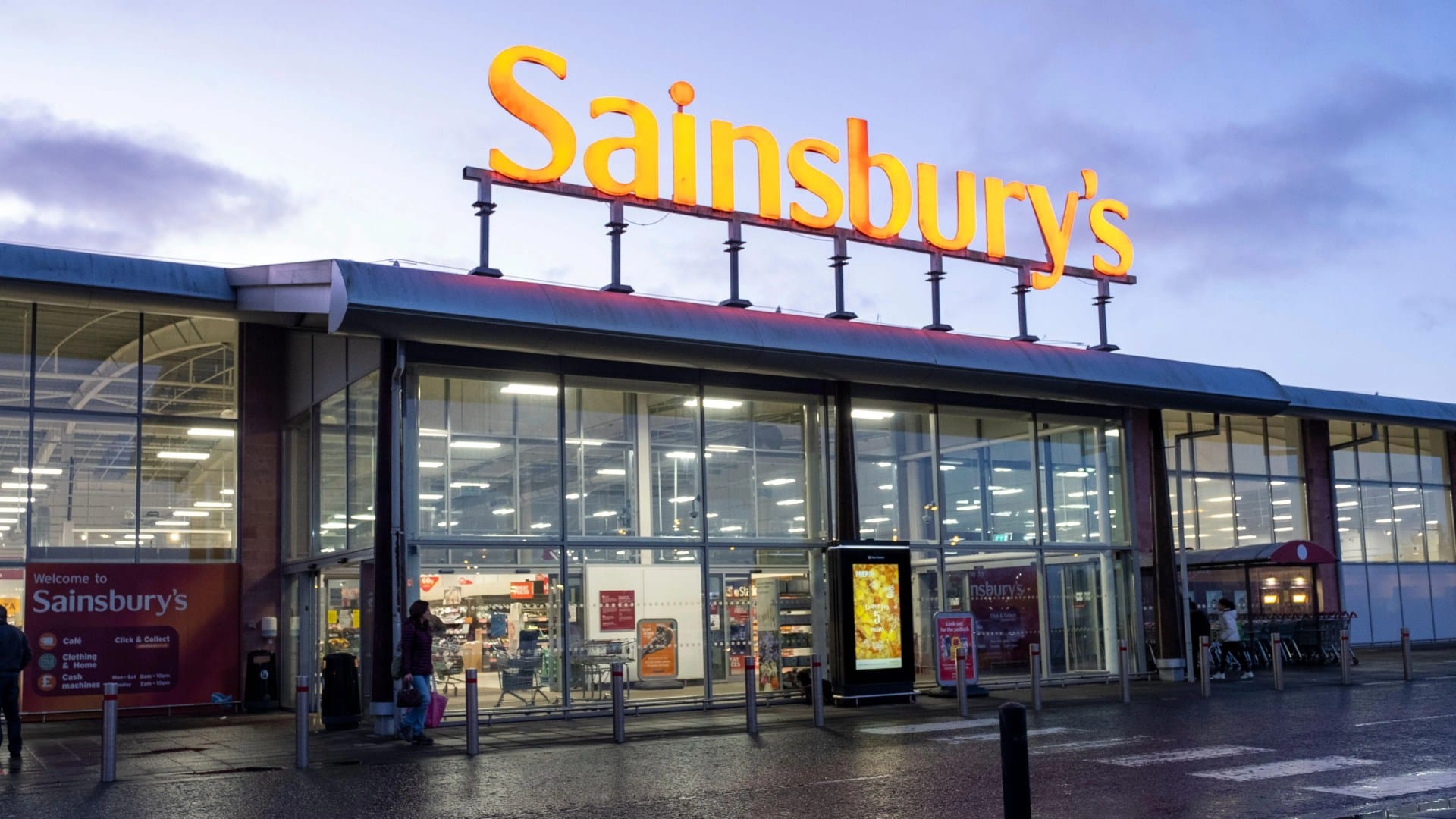 Sainsbury’s urgently recalls popular meat product due to ‘possible health risk’ telling shoppers ‘do not eat’