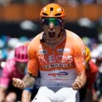 Sam Welsford wins Tour Down Under stage three, fears for riders with 42C temperatures Saturday