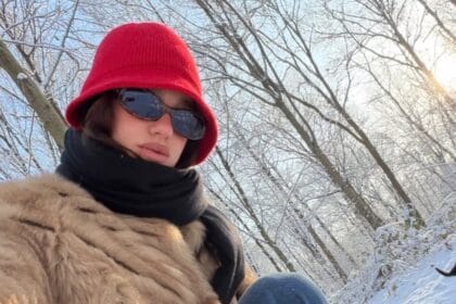 This Winter, I’ll Be Taking a Cue From Dua Lipa’s Luxurious Après-Ski Wardrobe