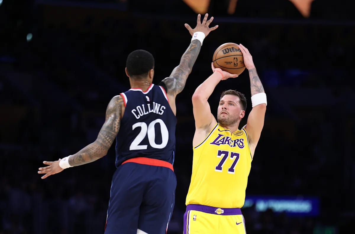 Lakers hold off Clippers as Kawhi Leonard exits late with left ankle soreness