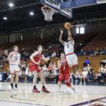 Men’s Basketball Waves the Lions Back to the Bench in 90–89 Thriller