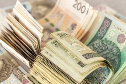 Podwyżka emerytur i rent od 1 marca 2026. Jaka będzie waloryzacja?