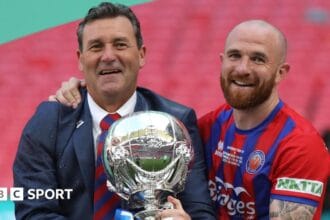 FA Trophy: Southport v Southend and Wealdstone v Marine in semis