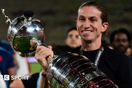 Filipe Luis: Ex-Chelsea defender sacked as Flamengo manager after 8-0 win