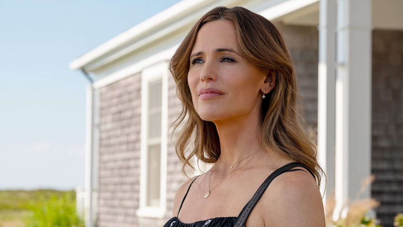 See Jennifer Garner in Peacock’s ‘Five Star Weekend’ First Look See Jennifer Garner in Peacock’s ‘Five Star Weekend’ First Look