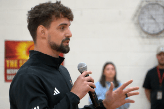 Former Sparta football standout Cole Wisniewski visits school ahead of NFL Draft | Sparta Spartans