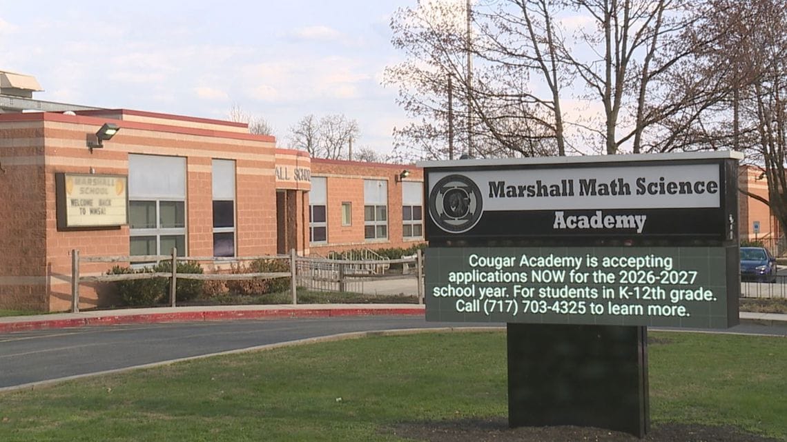 Harrisburg School District moves closer to closing two middle schools