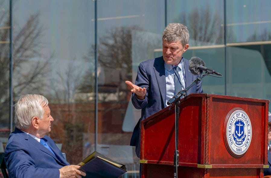 Intersection of humanities and quantum physics discussed during URI’s World Quantum Day – Rhody Today