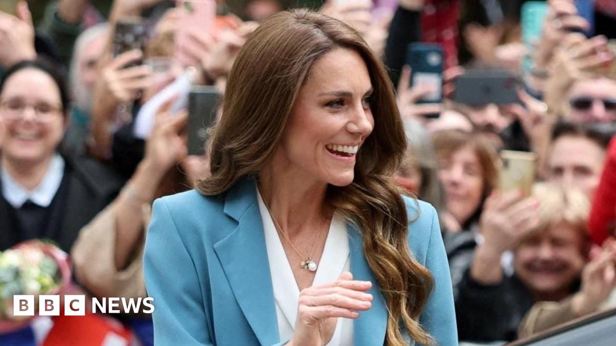Crowds gathering for Catherine’s comeback tour to Italy after cancer diagnosis