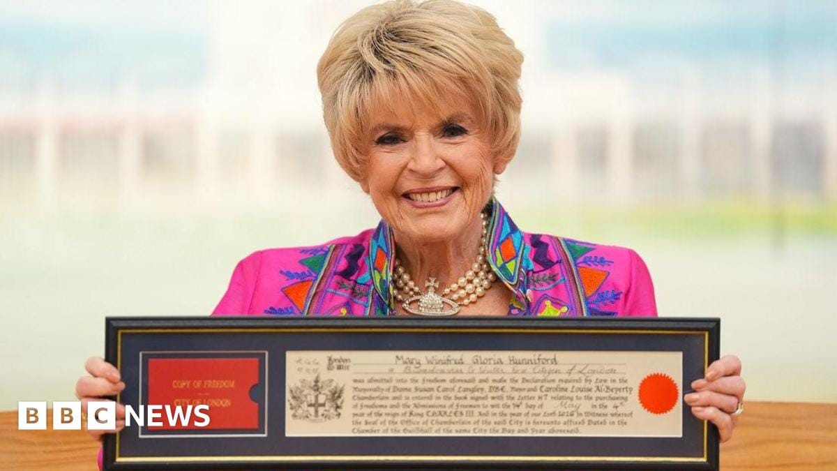 Gloria Hunniford is awarded the Freedom of the City of London