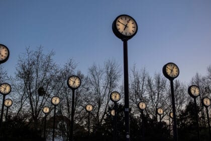 Lawmakers to revisit bill to stop changing clocks twice a year