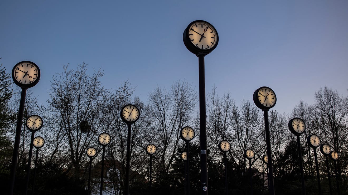 Lawmakers to revisit bill to stop changing clocks twice a year