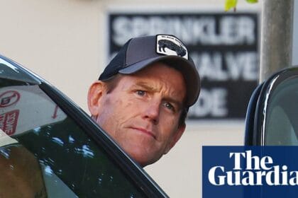 War crimes investigator and AFP ask corruption commission to probe Ben Roberts-Smith leak | Ben Roberts-Smith