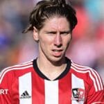 Alex Hartridge: Plymouth Argyle sign former Exeter City defender