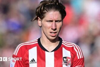 Alex Hartridge: Plymouth Argyle sign former Exeter City defender
