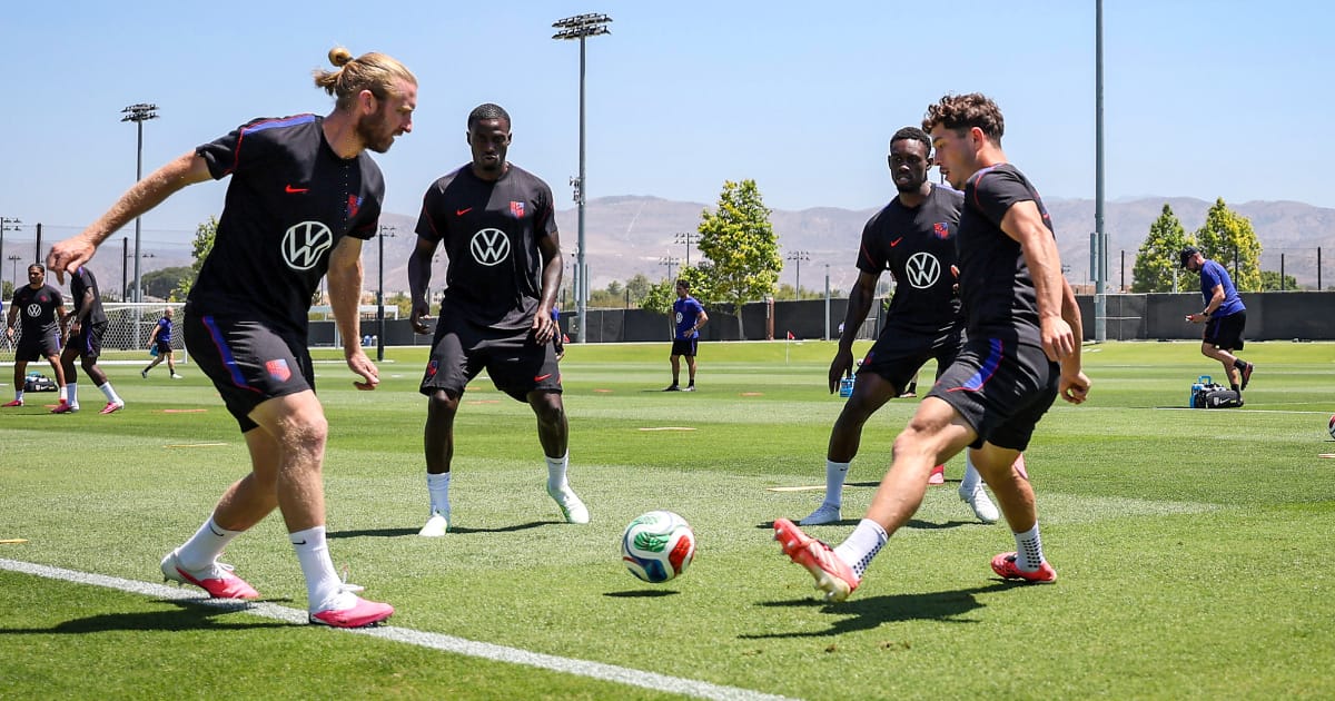 As World Cup opener nears, U.S. men know they’ll play under a spotlight As World Cup opener nears, U.S. men know they’ll play under a spotlight