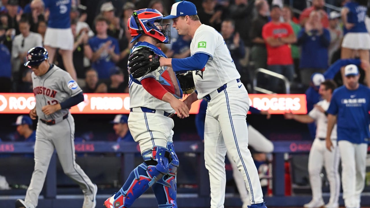 Blue Jays get back to .500 after bullpen shuts down Astros