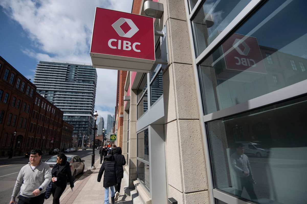 Insider Report: CIBC executive lands a 0,000 payday