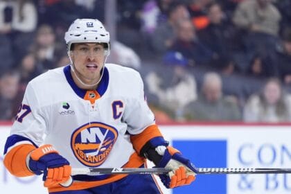 Islanders, pending UFA captain Anders Lee are far apart in contract talks