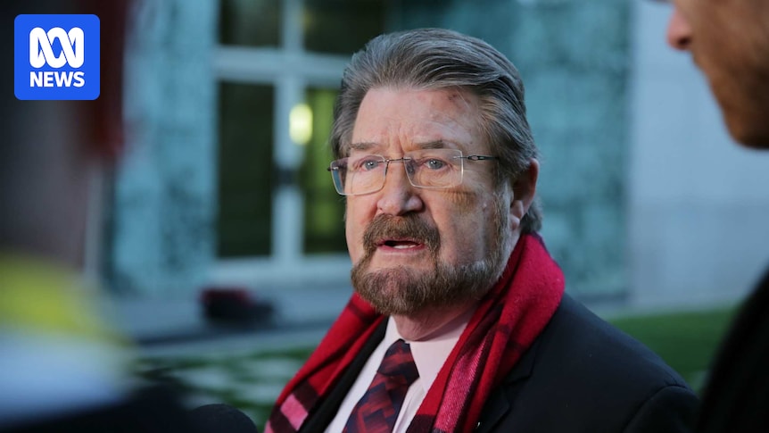 Derryn Hinch, the ‘human headline’, former senator and media figure, dies aged 82 Derryn Hinch, the ‘human headline’, former senator and media figure, dies aged 82