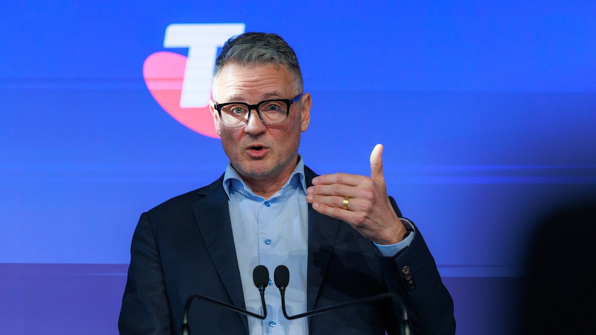 Telstra customers hit by outage can apply for compensation
